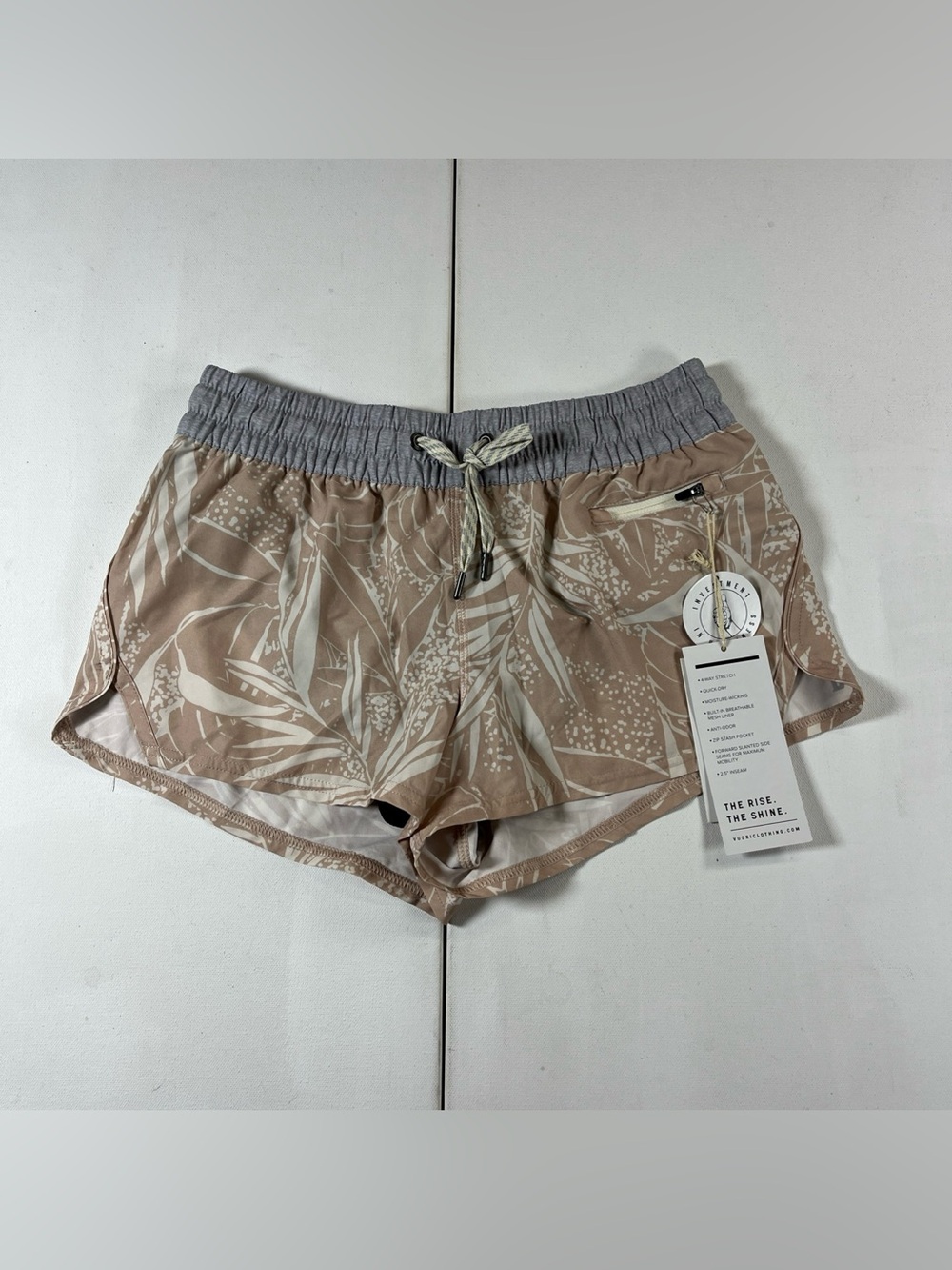 Vuori Women’s Clementine Shorts Lined Breathable Run Gym Floral Print Size S NWT